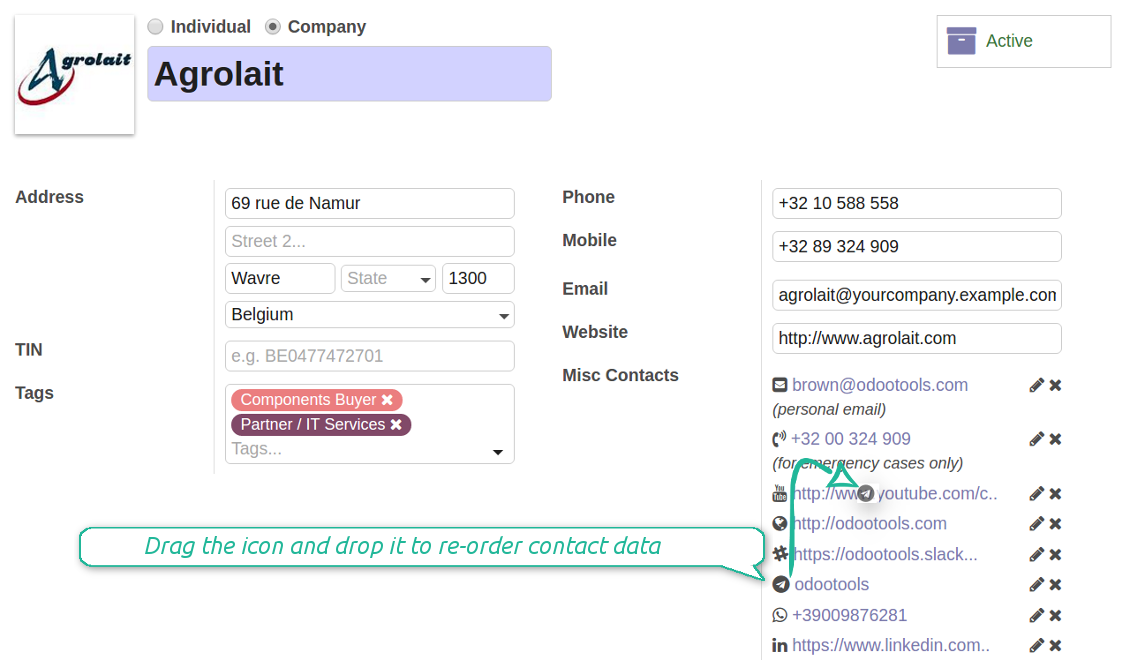 Drag and drop of contact details